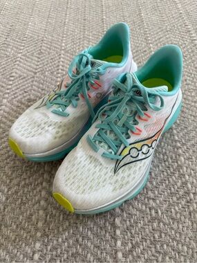 Saucony Women's White Teal Neon Accent Running Shoes